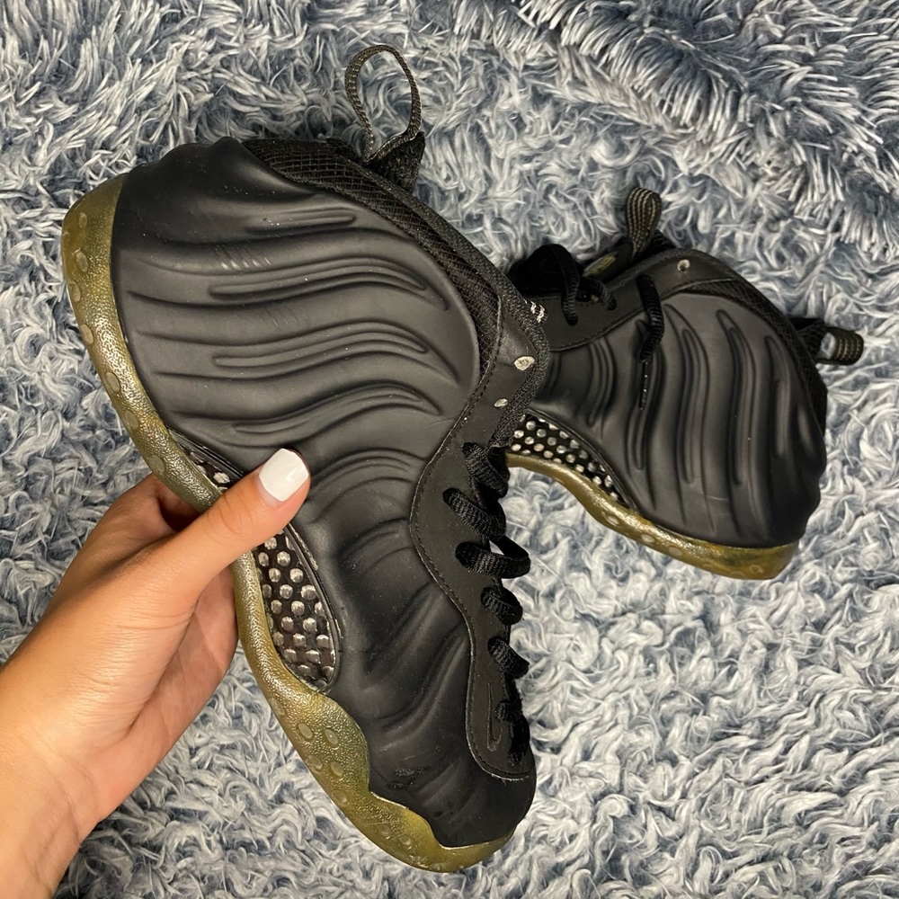 Black Foamposits SIZE 8 MEN